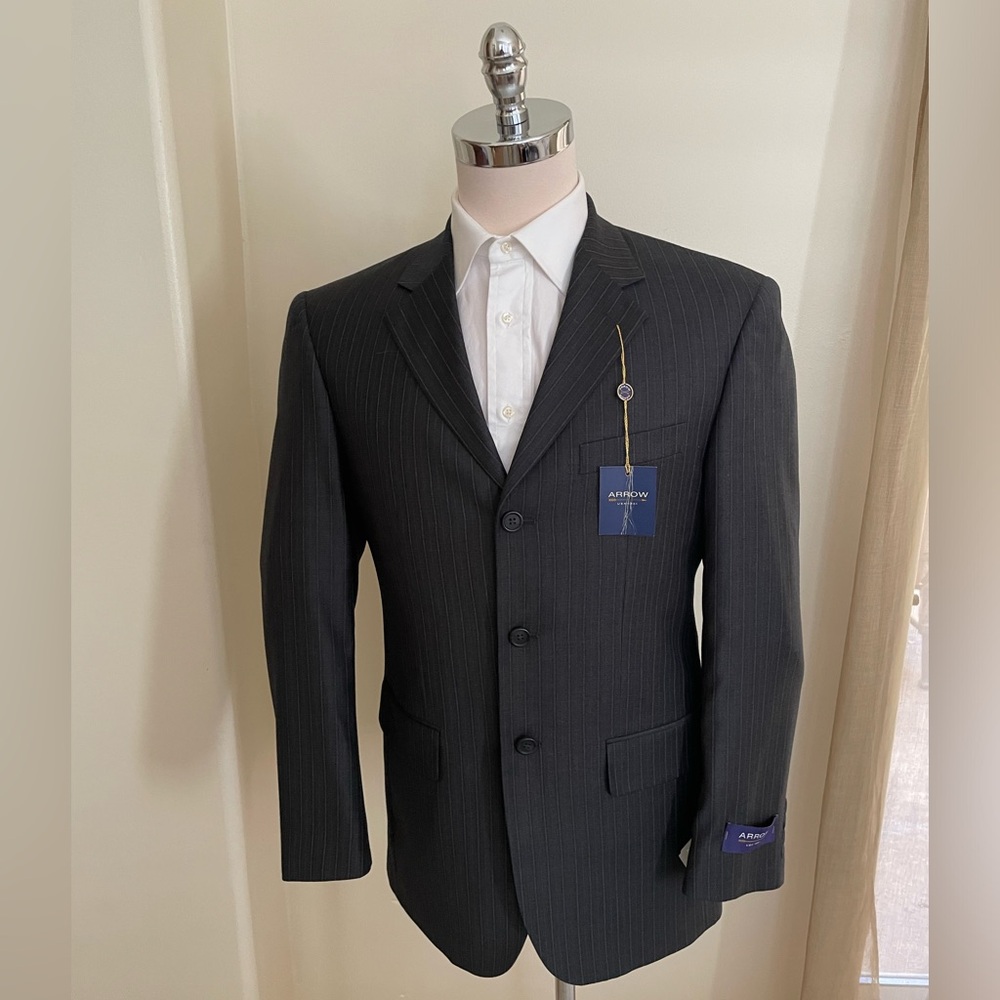 Arrow Subtle Pinstripe Single Breasted Suit in Charcoal Gray Size 38 NWT $240‎ - Picture 2 of 14